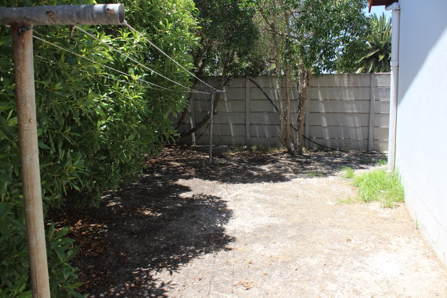 3 Bedroom Property for Sale in Middedorp Western Cape